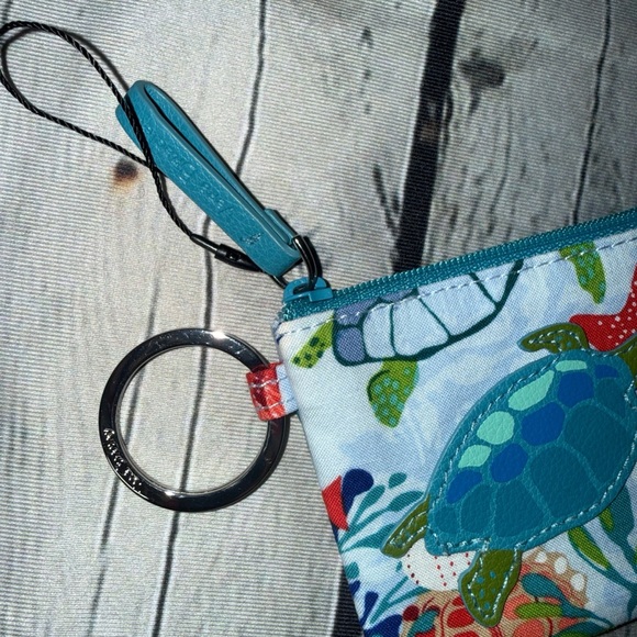 NWT! Vera Bradley Iconic Zip ID Case - Picture 3 of 4